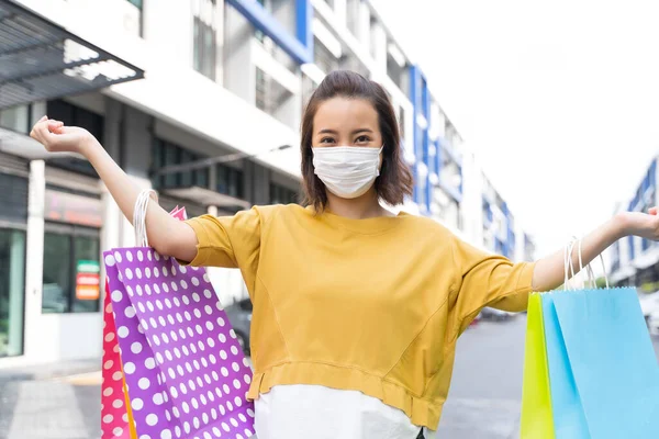 Donne Asiatiche Vivono Una Nuova Vita Normale Durante Scoppio Del — Foto Stock