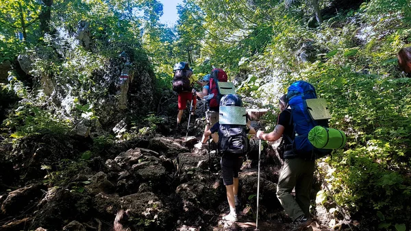 Sonbaharda Fisht Turizm Barınağına Yürüyüş
