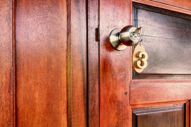 Birçok kez anahtarları evde veya kınamak unutuyoruz.