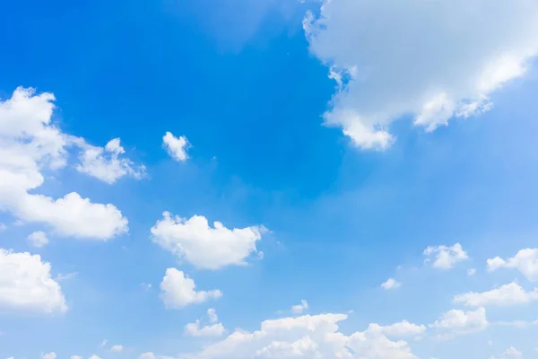 Hermoso Cielo Azul Nubes Fondo Natural — Foto de Stock