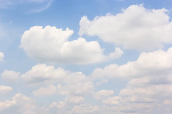 Hermoso Cielo Azul Nubes Fondo Natural — Foto de Stock