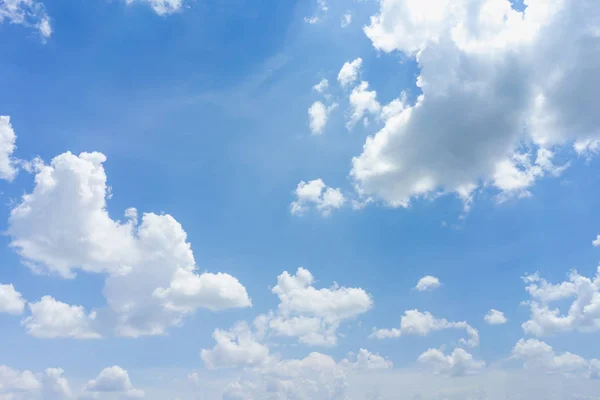 Hermoso Cielo Azul Nubes Fondo Natural — Foto de Stock