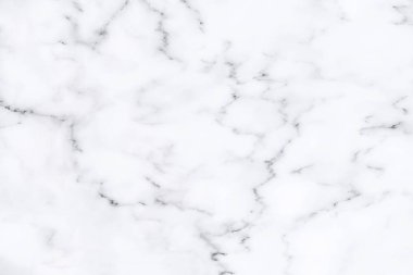 Arkaplan veya tasarım sanatı için doğal desenli beyaz mermer dokusu.