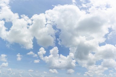 Güzel mavi gökyüzü ve bulutlar doğal arka plan.