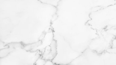 Arka plan için doğal desenli beyaz mermer dokusu.