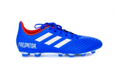 Beyaz Adidas Predator futbol botları.