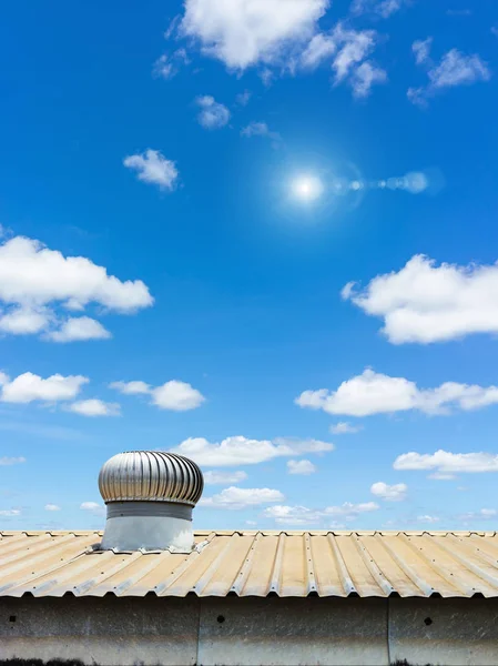 Sistema de ventilação para controle de calor da fábrica — Fotografia de Stock