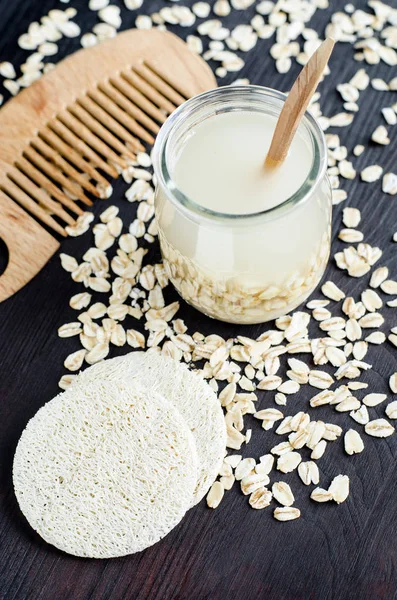 Homemade Oatmeal Hair Cleanser Wooden Hair Comb Diy Oatmeal Milk — Stock Photo, Image