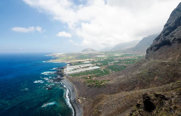 Vue Aérienne Beau Paysage Avec Montagnes Plage Volcanique Noire Océan — Photo