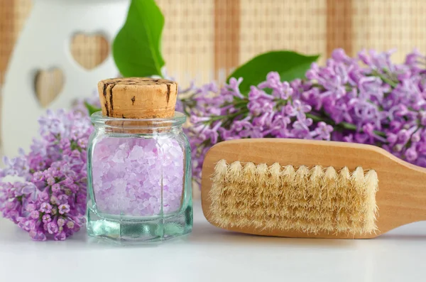 Liten Vintage Glasflaska Med Lila Badsalt Epsom Salt Fot Blöt — Stockfoto