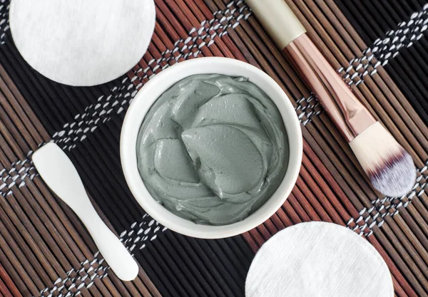 Blue Bentonite Clay Bowl Cotton Pads Cosmetic Brush Clay Texture — Stock Photo, Image