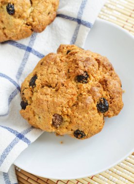 Kuru üzümlü yulaflı kurabiyeler..