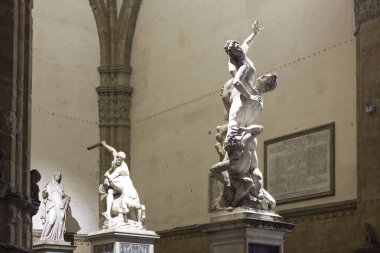 Florence, İtalya - Ekim 30 2015: Sabine ve Herkül ve Nessus heykeller Loggia dei lanzi, Florence, tecavüz