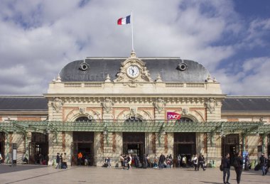 Nice, Fransa - 23 Nisan 2017: Güzel ana tren istasyonu cephe, Fransa