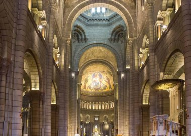 Monaco, Monte Carlo - 25 Nisan 2017: Saint Nicolas Monaco katedral iç