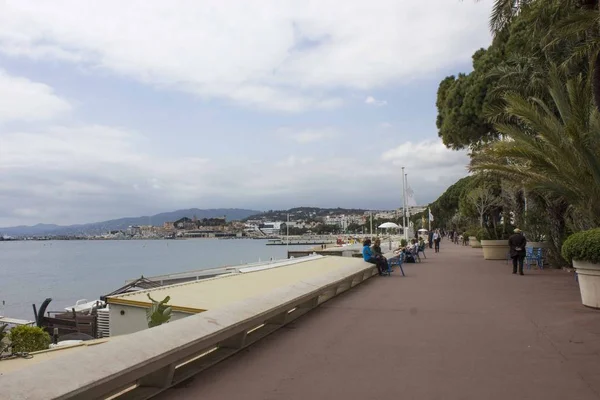 Cannes Frankreich April 2017 Promenade Der Croisette Konserven Mit Blick — Stockfoto