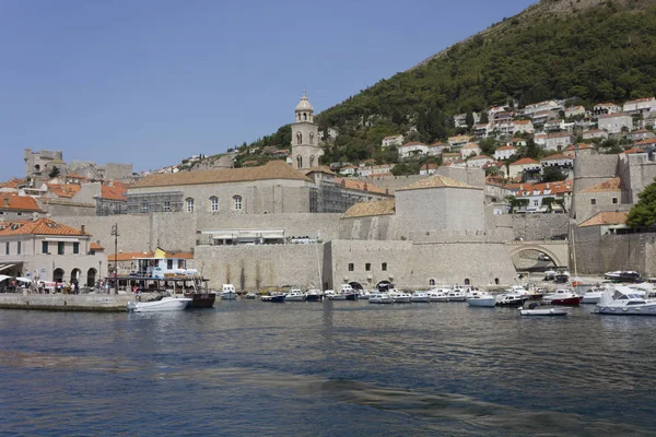 Dubrovnik Croacia Agosto 2017 Vista Desde Mar Las Murallas Históricas — Foto de Stock