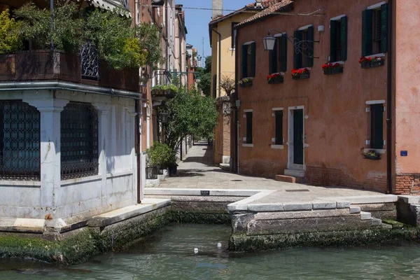 Venice Talya Mayıs 2016 Venedik Rıhtımında Dar Bir Sokak — Stok fotoğraf