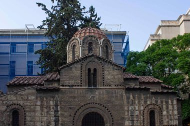 ATİNA, GREECE - 12 AĞUSTOS 2016: Atina 'daki antik Kapnikarea Kilisesi, Yunanca