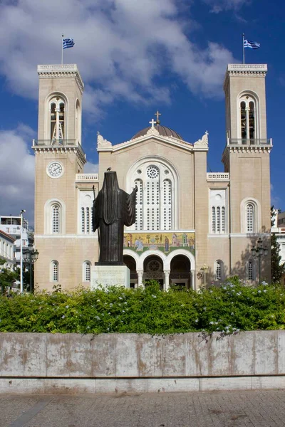 Ati Greece Ağustos 2016 Atina Yunanistan Daki Başpiskopos Heykeliyle Birlikte — Stok fotoğraf