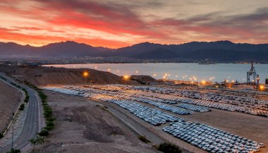 Barselona Limanı 'nda gün batımı