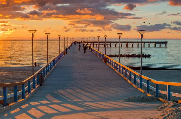 Sahilde gün batımı