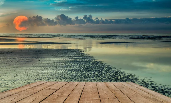 Prachtige Zonsondergang Boven Zee — Stockfoto