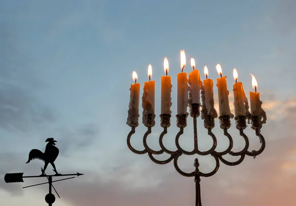 Meteoroloji Minibüsü Yahudi Bayramı Kompozisyonu Menorah Kutsal Hamursuz Bayramı — Stok fotoğraf
