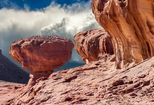 Hermoso Cañón Piedra Arenisca Con Enormes Rocas —  Fotos de Stock