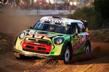 5 Ekim 2017, Salou, Katalonya, İspanya; Ukraynalı Valeriy Gorban ve Estonya 'lı yardımcısı Sergei Larens, şantaj sırasında gerçekleştirdikleri Eurolap Dünya Ralli Takımı BMW Mini John Cooper Works' te yarışıyorlar. 