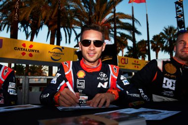 5 Ekim 2017, Salou, Katalonya, İspanya; Hyundai Motor Sporları Takımı 'ndan Nicolas Gilsoul imza oturumunda insanlarla tanıştı.