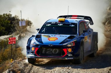 6 Ekim 2017, Terra Alta, Katalonya, İspanya; Andreas Mikkelsen ve Norveçli yardımcı pilot Anders Jaeger, Terra Alta 'daki I20 Coupe WRC' de Hyundai Motorsport 'ta yarışıyorlar.