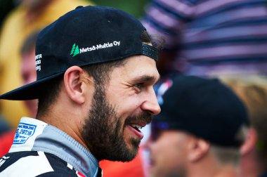 7 Ekim 2017, Salou, Katalonya, İspanya; Finlandiya Eş Sürücüsü Janne Ferm Toyota Gazoo Yarış WRT Takımı SS 13 Salou Sahnesi boyunca taraftarlarıyla görüştü