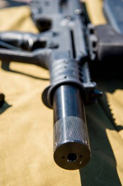 Kapatma sırasında makine yakın çekim (tehlike, hedef, terörizm - kavram)