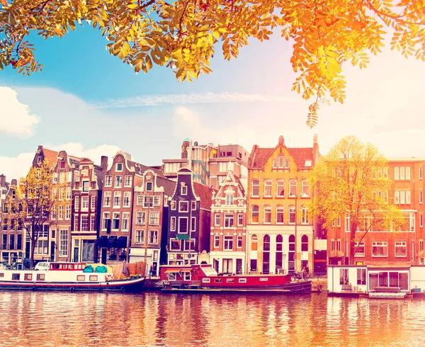 Piękny Magiczny Krajobraz Jesień Amsterdam Holandia Niesamowitych Miejsc Atrakcje Turystyczne — Zdjęcie stockowe