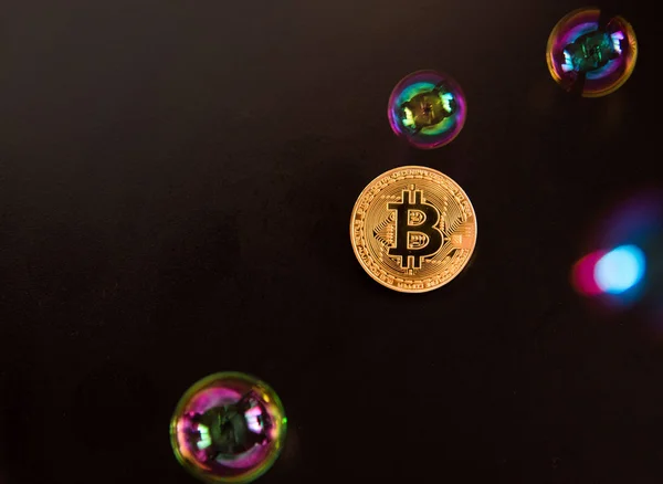 Bitcoin Och Bubblan Som Abstrakt Symbol För Riskerna Med Digital — Stockfoto