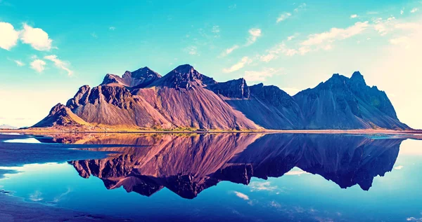 En nefes kesen dağlar ve heyecan verici güzel manzara Ve — Stok fotoğraf