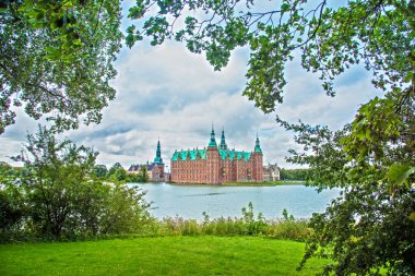 göl ve en büyük rönesans ile büyülü büyüleyici manzara 