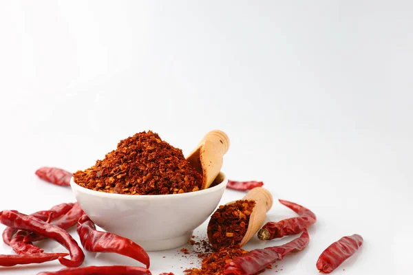 Pimienta Cayena Una Taza Blanca Con Muchos Chiles Rojos Secos — Foto de Stock