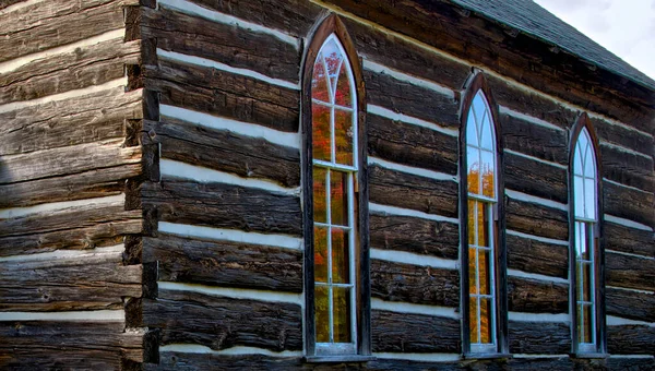 Yıpranmış Ahşap Kulübe Kilisesinin Dışı — Stok fotoğraf