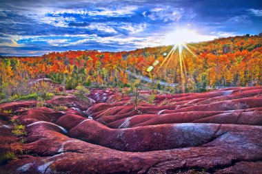 Cheltenham Çorak Toprakları 'nın muhteşem günbatımı manzarası. 