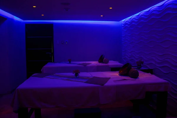 Quarto Spa Azul Com Camas Massagem — Fotografia de Stock