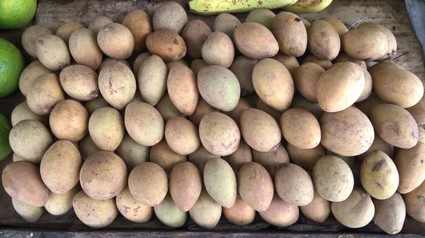 Vue Rapprochée Des Fruits Crus Chikoo Manilkara Zapota Communément Appelé — Photo