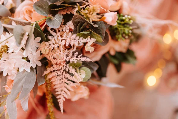 Belles Fleurs Romantiques Dans Vase Décoration Pour Célébration — Photo