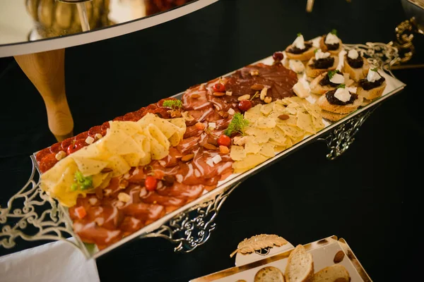 Servicio Catering Servido Plato Restaurante Deliciosos Bocadillos — Foto de Stock