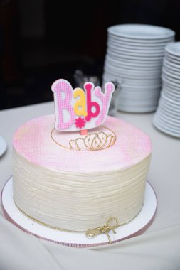 Masada güzel bir doğum günü pastası