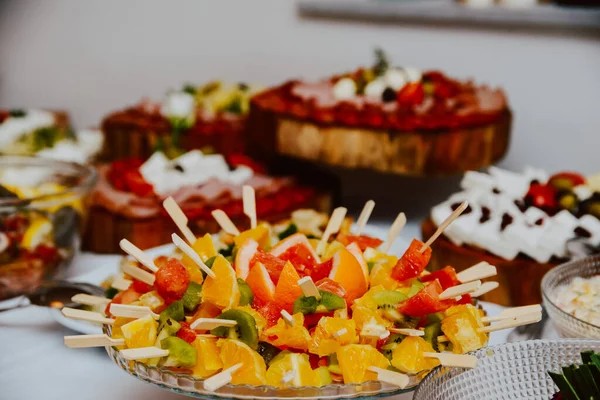 Utsökt Färsk Frukt Arrangerad Bordet — Stockfoto