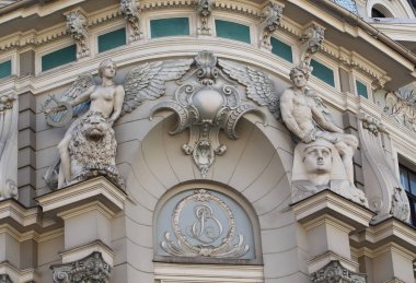 Art Nouveau bina cephe parçası Dzirnavu 74/76 sokak Riga Letonya