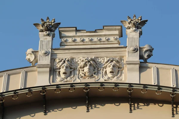 29. Ağustos 2018, Riga Letonya. Art Nouveau bina cephe parçası Alberta 4 sokak Riga Letonya