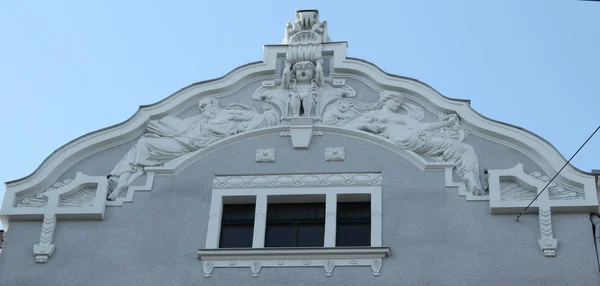 16 Eylül 2018 Riga, Letonya. Art Nouveau bina cephe parçası Lacplesa 18 Sokak Riga Letonya